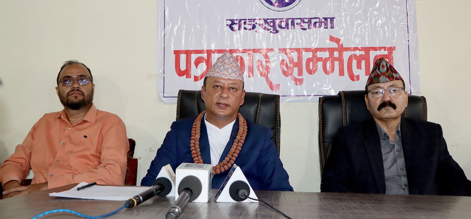 व्यवसायीले आफूले प्रयोग गरेको बिजुलीको पैसा तिर्नुपर्छः ऊर्जामन्त्री खड्का