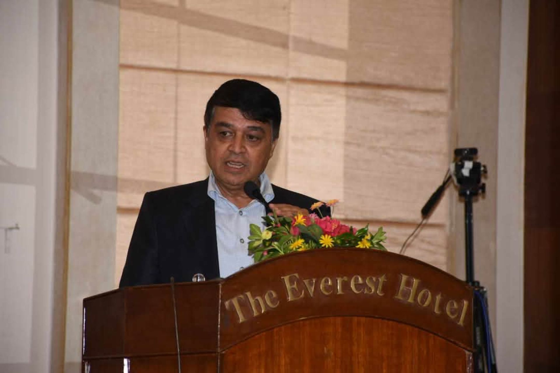नेपालीले विदेशमा लगानी गर्न दिने निर्णय ऐतिहासिकः महासंघ अध्यक्ष ढकाल