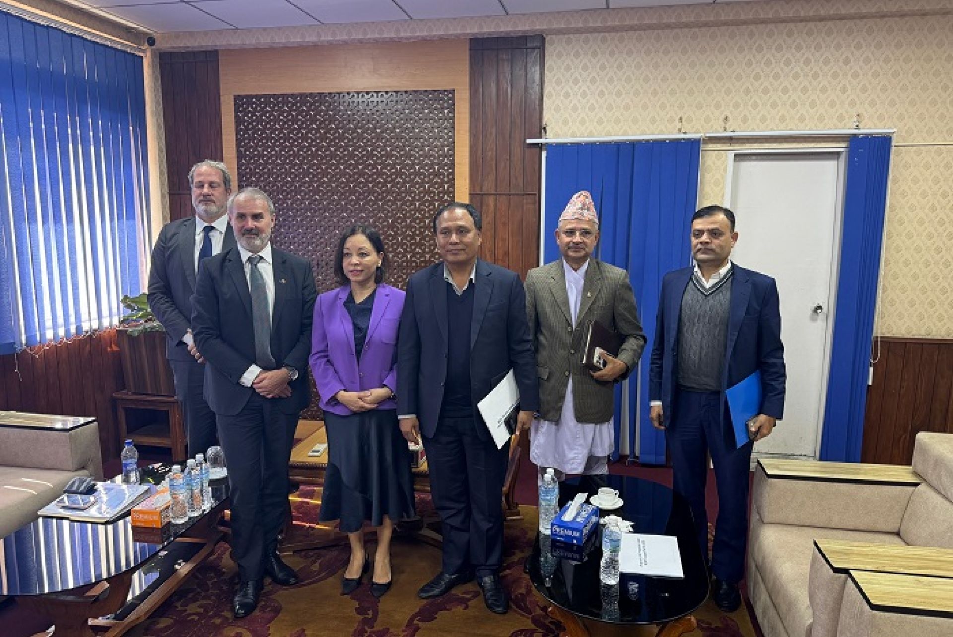 एडिबीसँग मन्त्री घिसिङको आग्रह: ६७० मेगावाटको दूधकोशीको वित्तीय व्यवस्थापन तत्काल टुङ्ग्याउनूहोस्