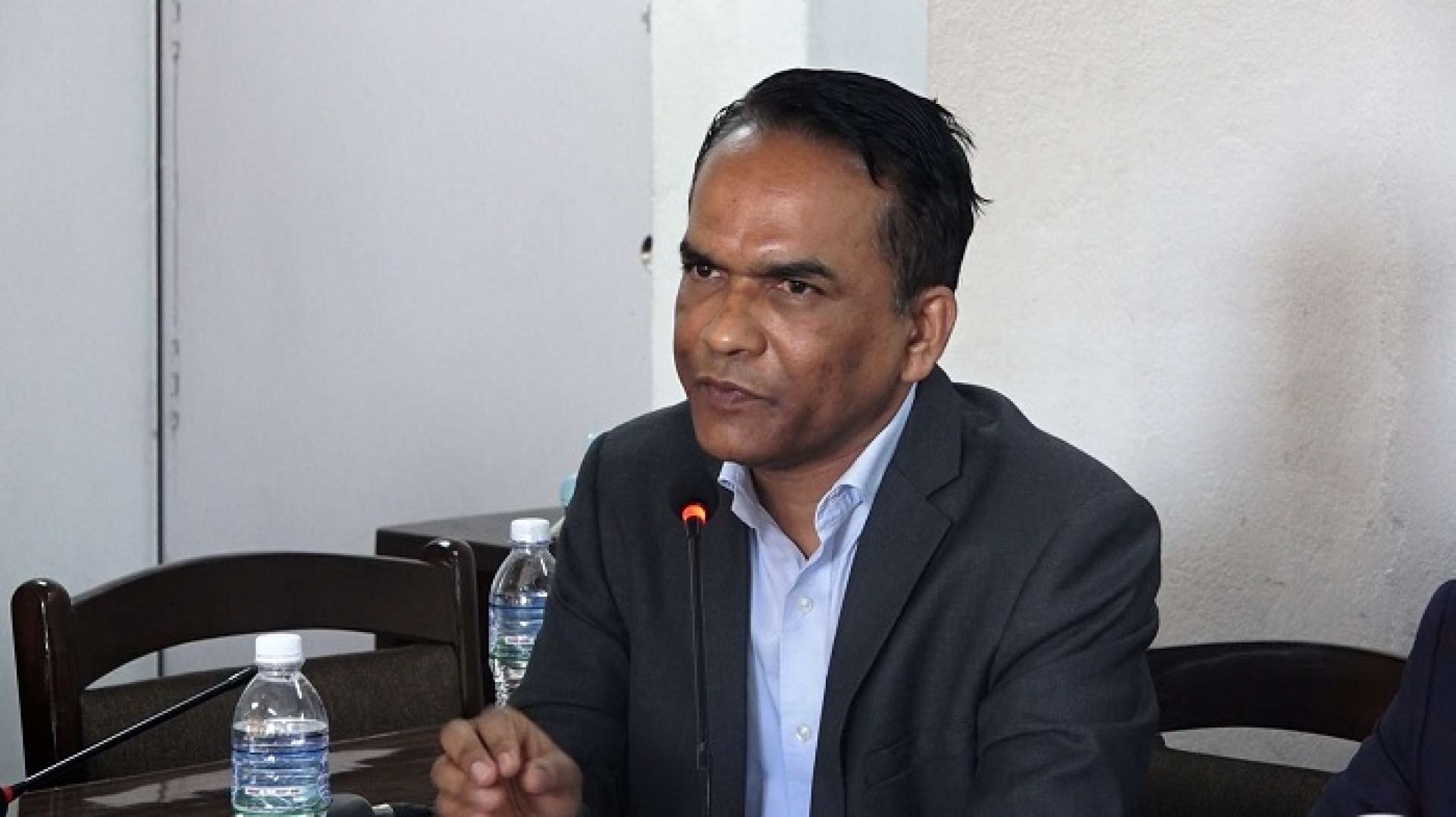 मृगको सङ्ख्या नबढाई बाघको सङ्ख्या बढ्दैन, ऋण दिँदैमा व्यवसायी सफल हुँदैनन्: गभर्नर