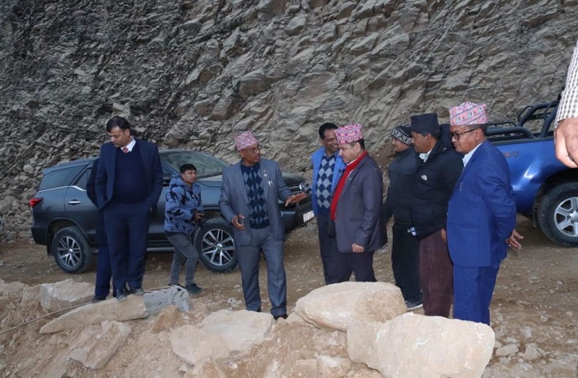 थानकोट–चित्लाङ सडक खण्ड स्तरोन्नति गर्न अर्थमन्त्रालयद्वारा आठ करोड विनियोजन