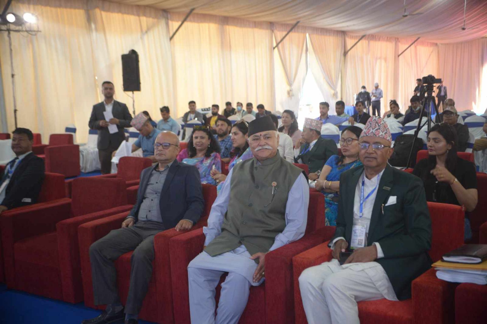 प्रसारण लाइन निर्माणमा निजी क्षेत्रलाई खुला गर्छौः सभापति सिंह 