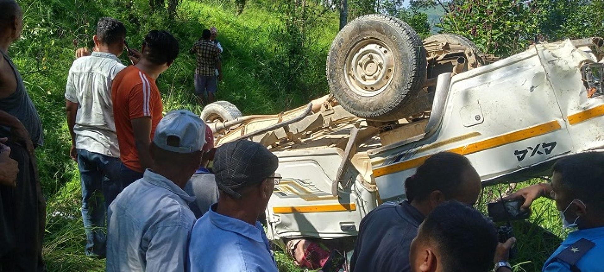 रामेछापको सुनारपानीमा बोलेरो दुर्घटनाः एक जनाको मृत्यु,  छ जना घाइते