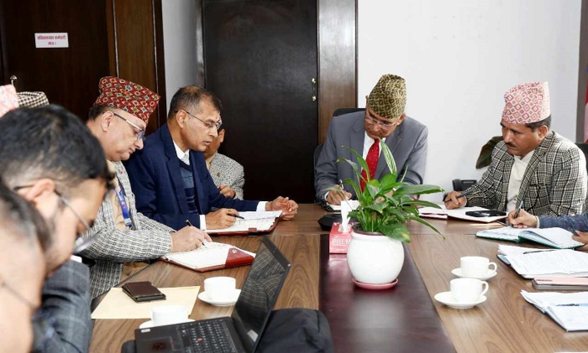 लेखा परीक्षण सम्पन्न गर्न राष्ट्रिय जीवन बीमा कम्पनीलाई अर्थ मन्त्रालयको निर्देशन 