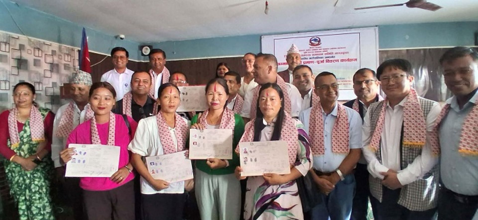 झापाको बुद्दशान्तीमा लालपुर्जा वितरण, पाँच अव्यवस्थित परिवार बने जग्गाधनी