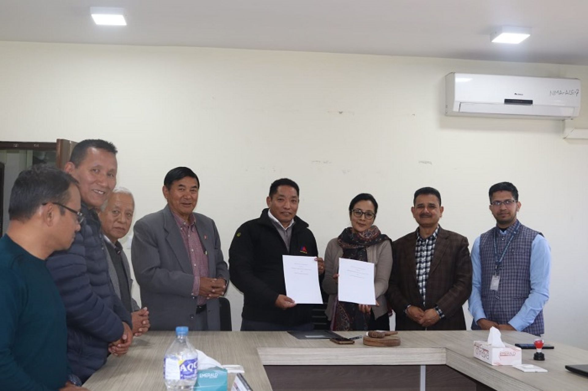 नेपाल पर्वतारोहण संघका स्रोत सदस्यहरुका लागि ट्रेकिङ बीमा सुविधा
