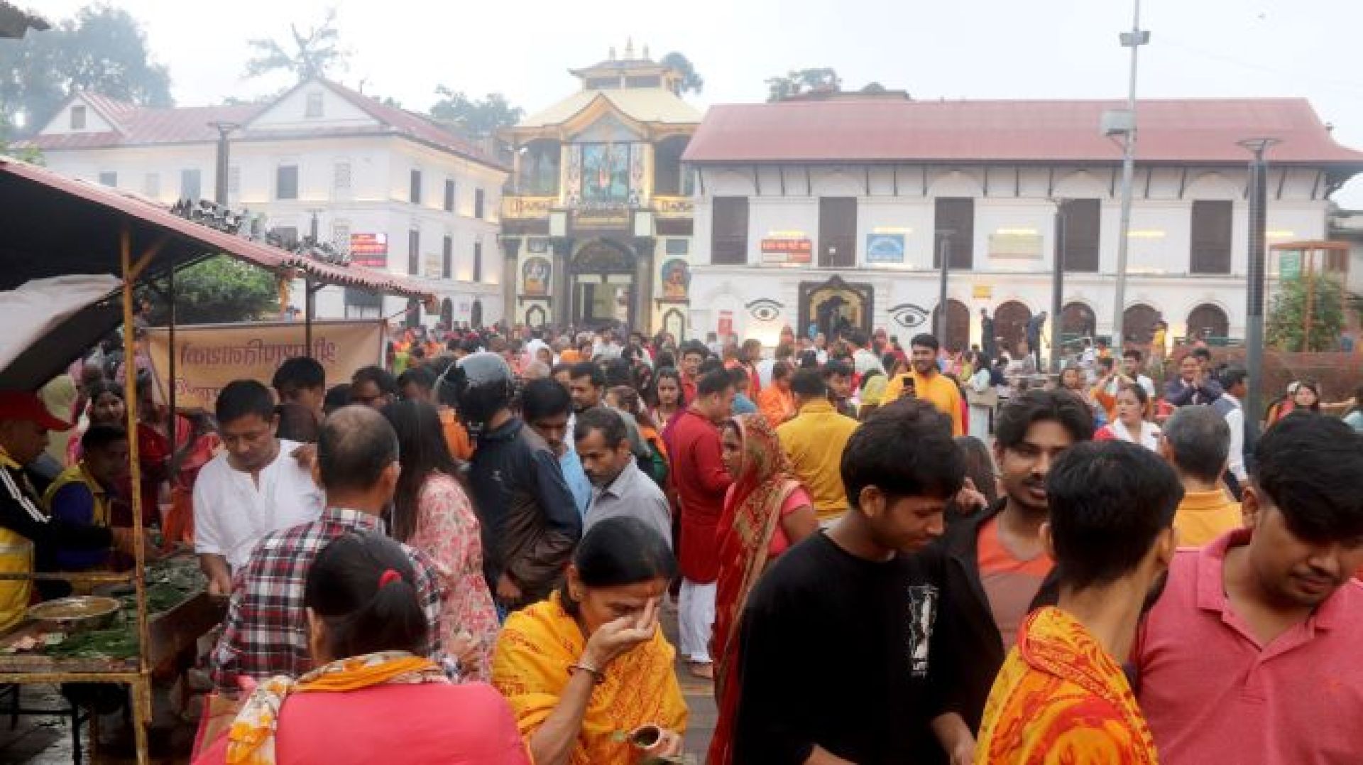 एक लाख बढीले गरे पशुपतिनाथको दर्शन 