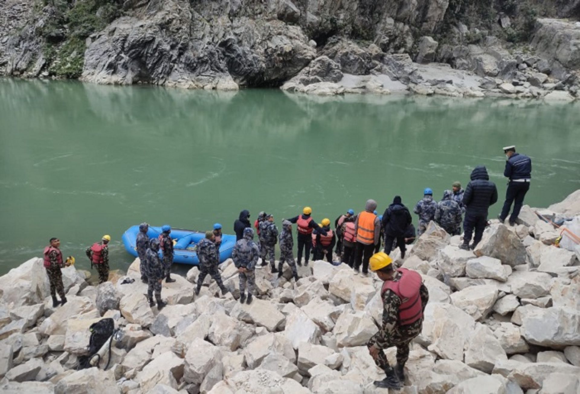 त्रिशूलीमा खसेको जीप भेटियो