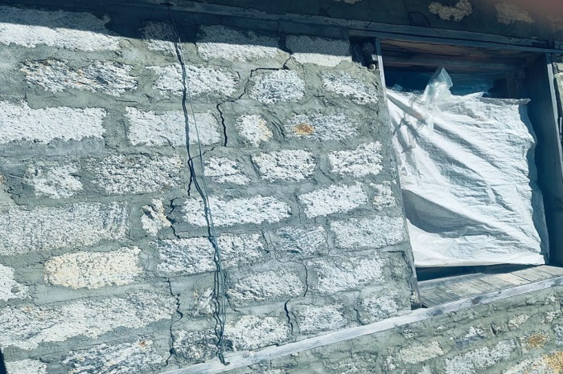 भूकम्पबाट सगरमाथा राष्ट्रिय निकुञ्जको भवनमा क्षति