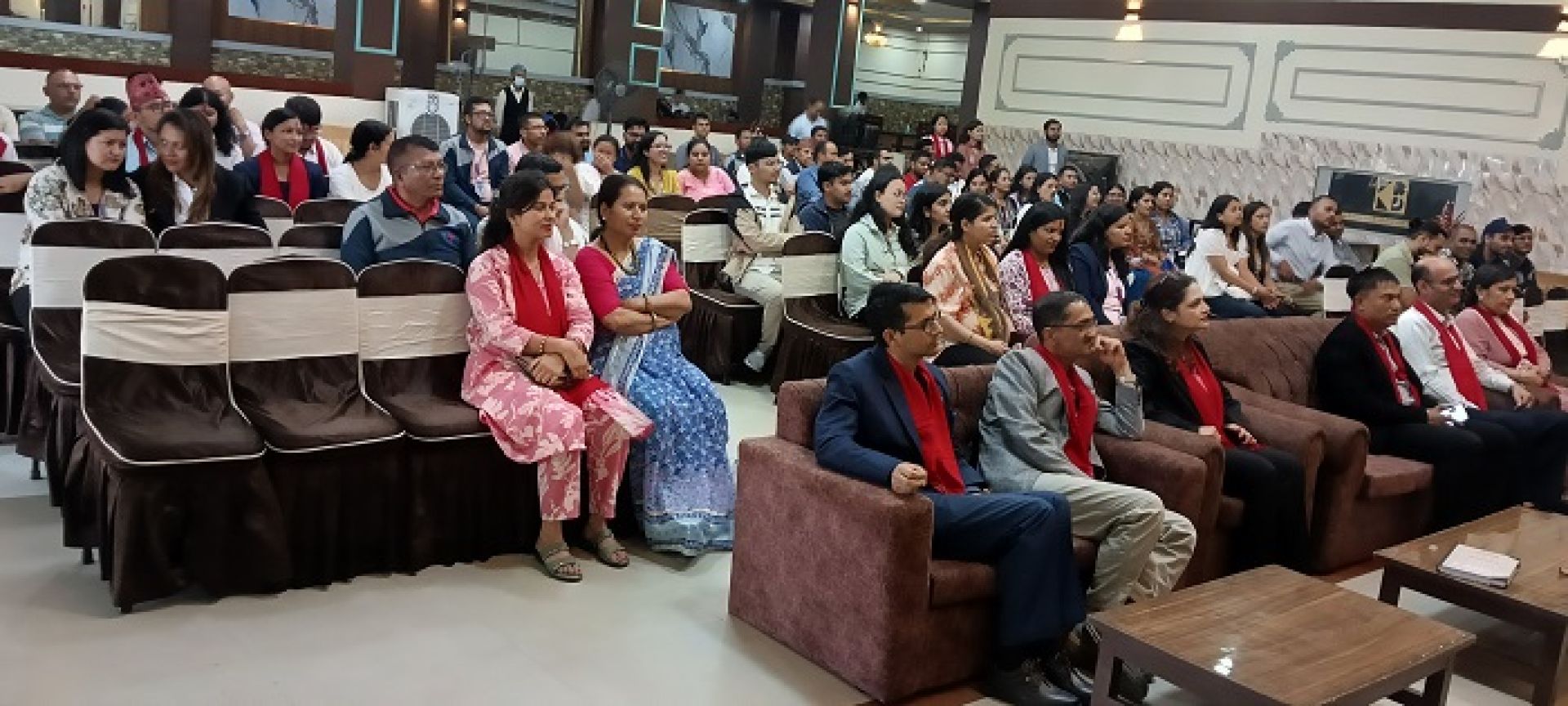 बीमा कम्पनीहरूलाई समान व्यवहार गर्न कर्मचारीहरूलाई प्राधिकरण अध्यक्षको निर्देशन