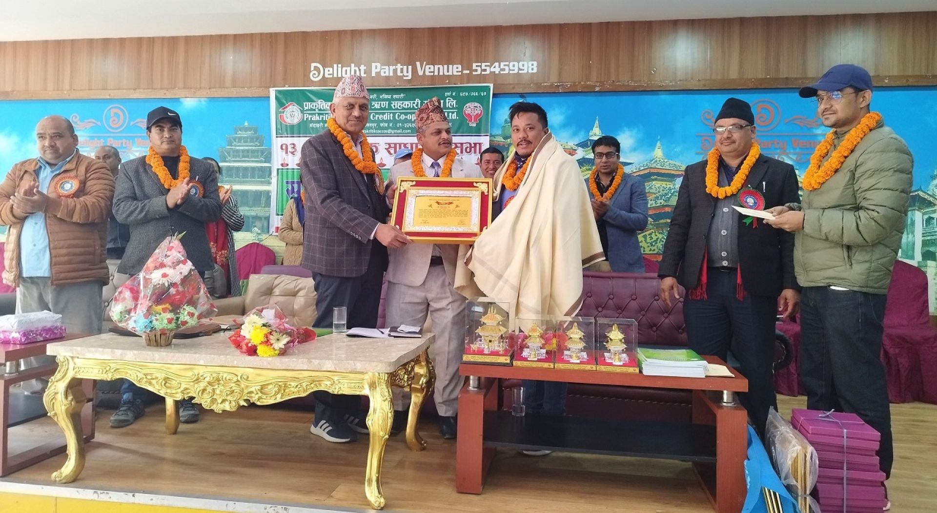 सम्पादक श्रेष्ठलाई केशव बडाल सहकारी पत्रकारिता पुरस्कार