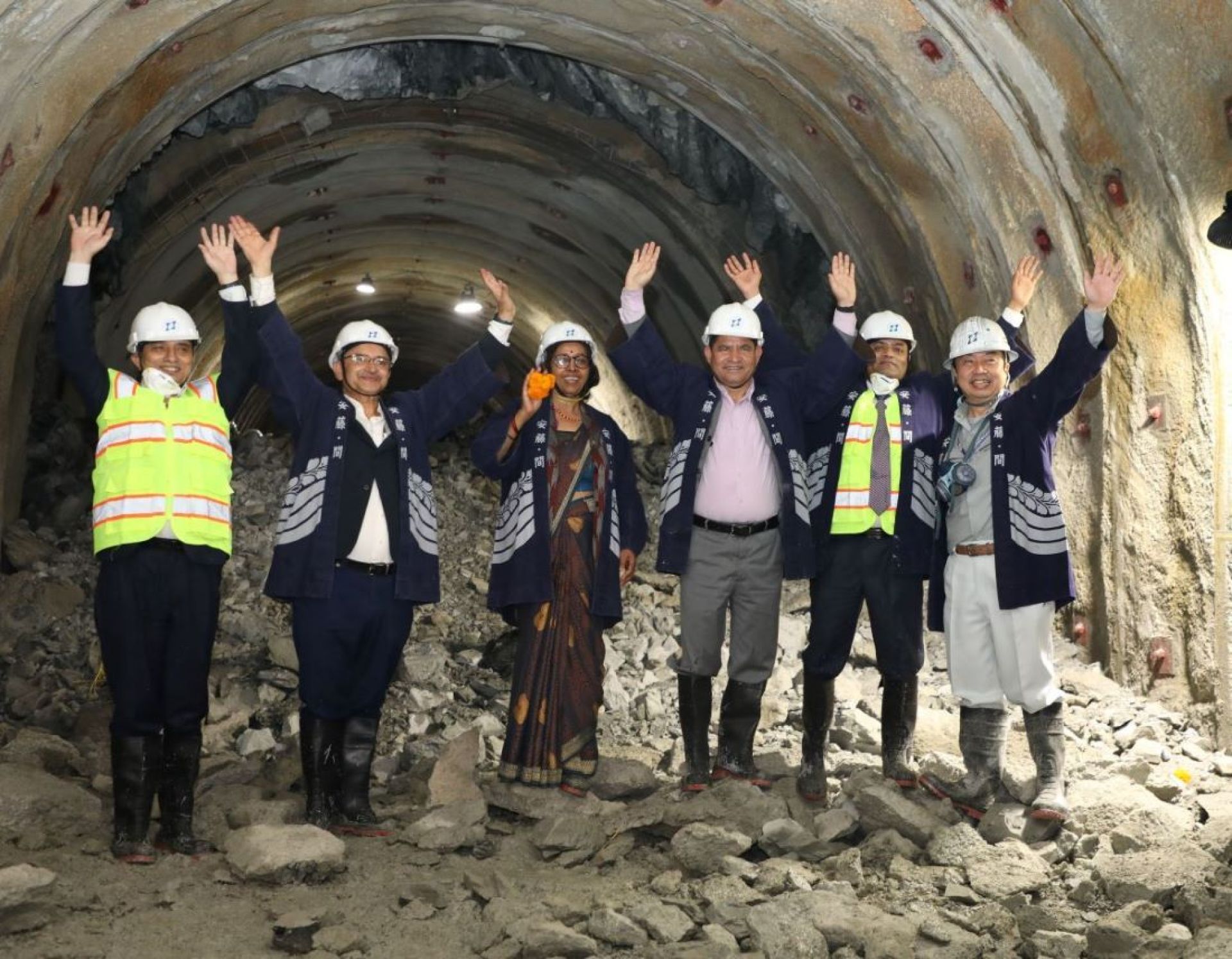 सुरुङमार्ग ‘ब्रेक थ्रु’को विष्फोटनसँगै यातायातमा नयाँ युगको सुरुआत