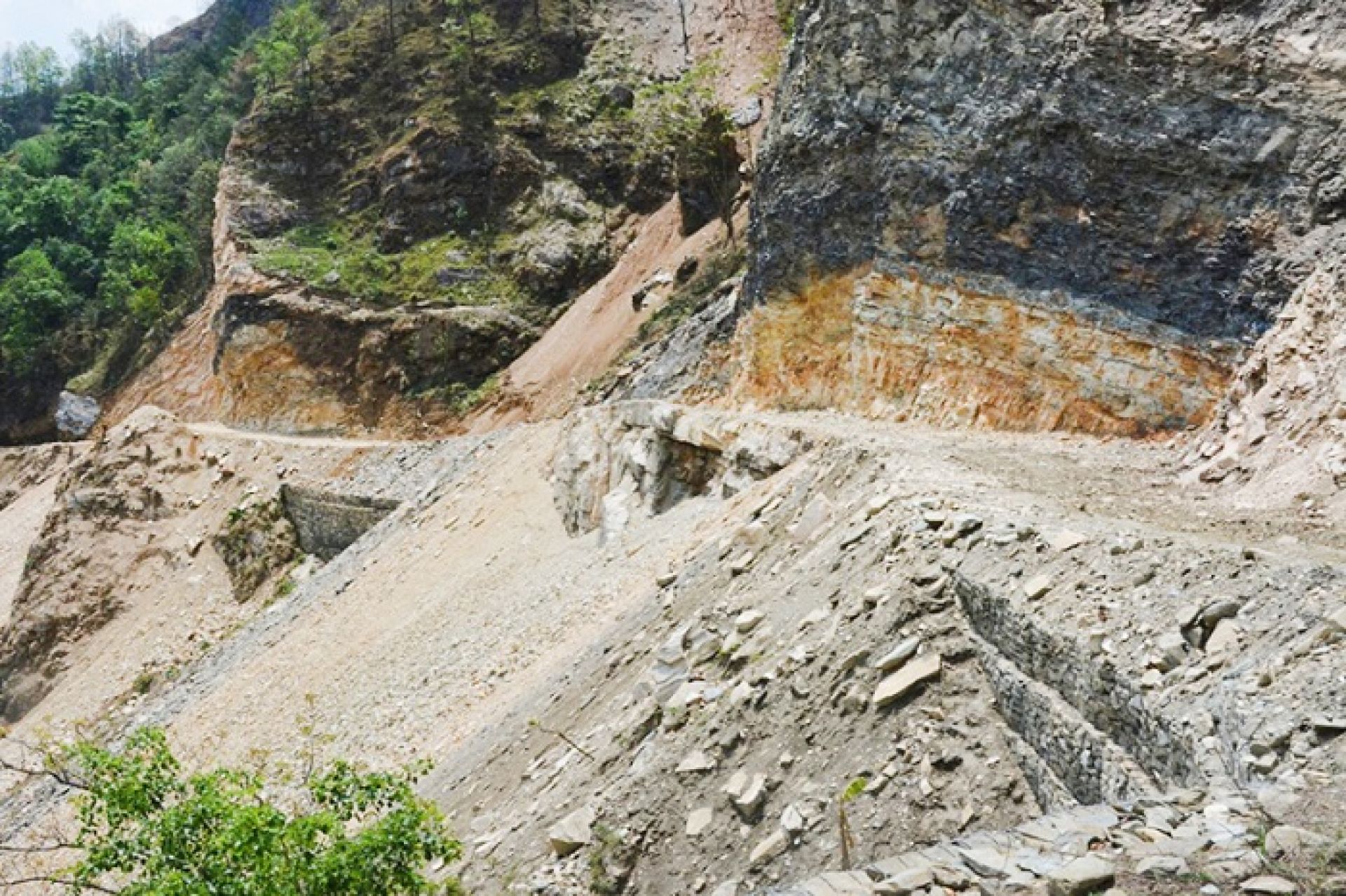 सर्वोच्चको फुकुवापछि कालीगण्डकीमा उत्खनन गर्न सुरु