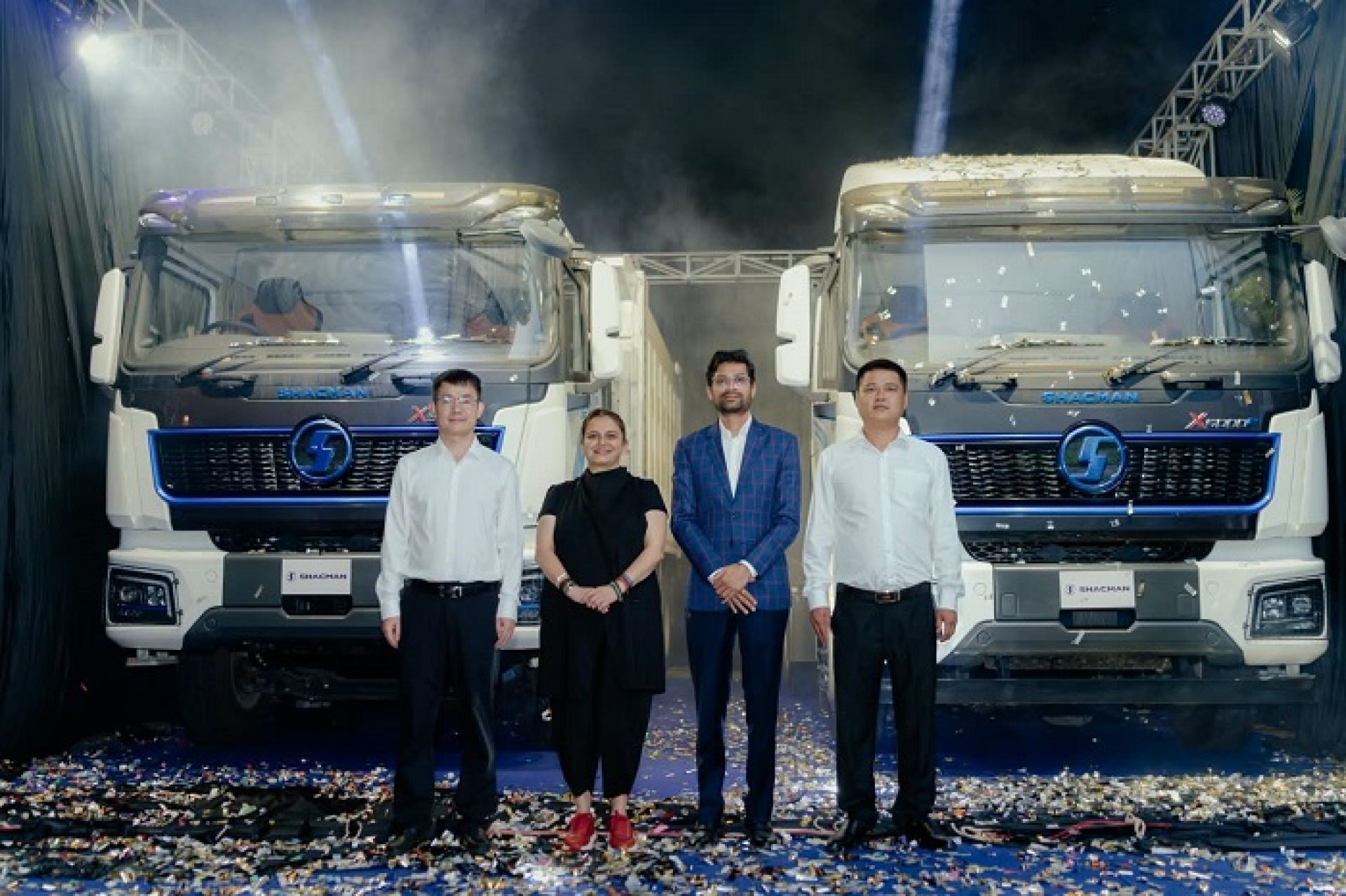 Jagdamba Motors Introduces SHACMAN X5000e Electric Prime Mover and Electric Tipper in Nepal
