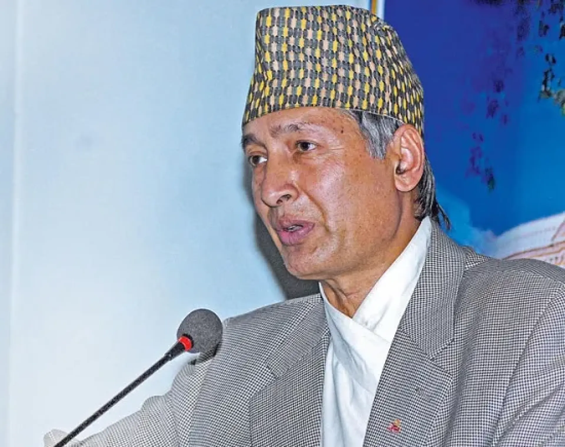 बैंक र नेफस्कूनले सहयोग गर्छन भनेर ढुक्क नहुन सहकारीलाई पूर्व गभर्नर खतिवडाको आग्रह