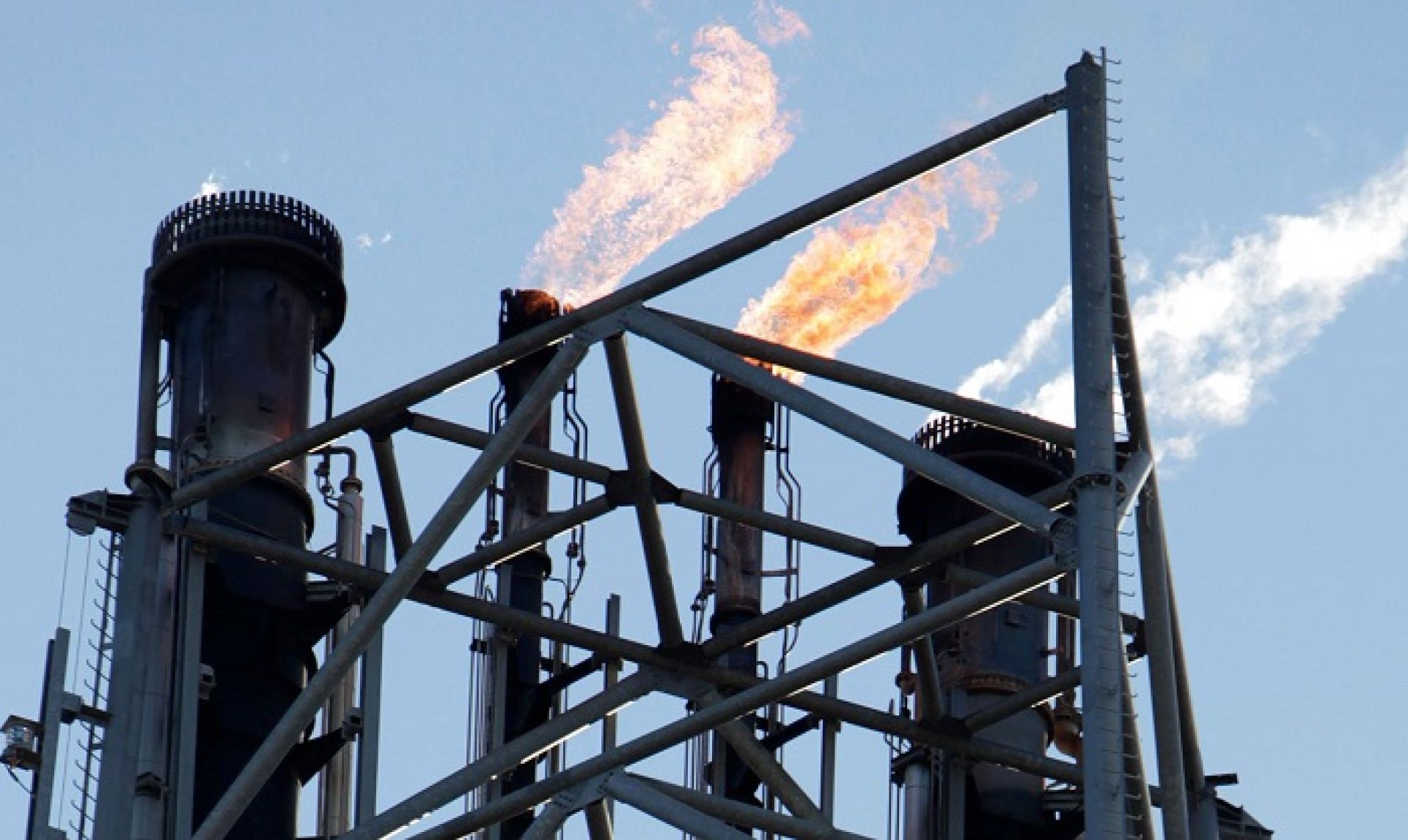 कुवेतको तेल रिफाइनरीमा ड्रोन आक्रमण