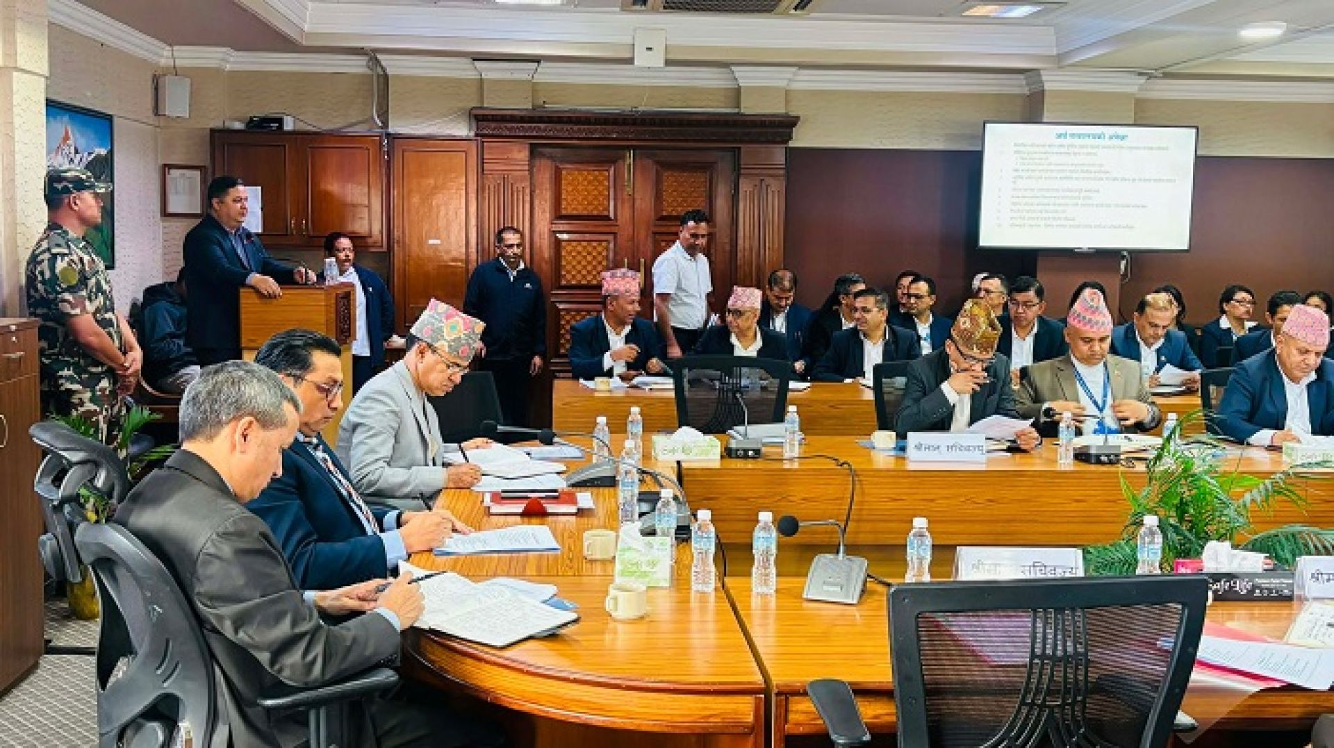 चालु आर्थिक वर्षको बजेट कार्यान्वयनका लागि अर्थ मन्त्रालयमा उच्चस्तरीय छलफल