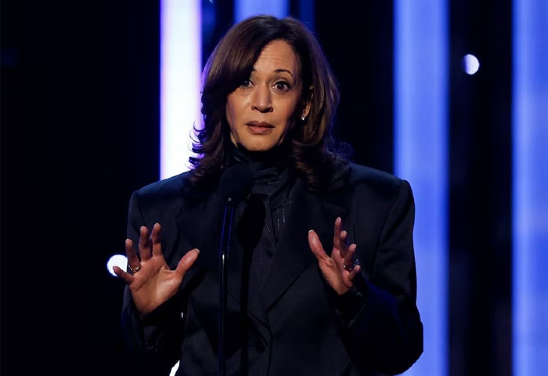 भेनेजुएलाका राष्ट्रपति पक्राउप्रति अमेरिकी पूर्वउपराष्ट्रपति ह्यारिसको आपत्ति