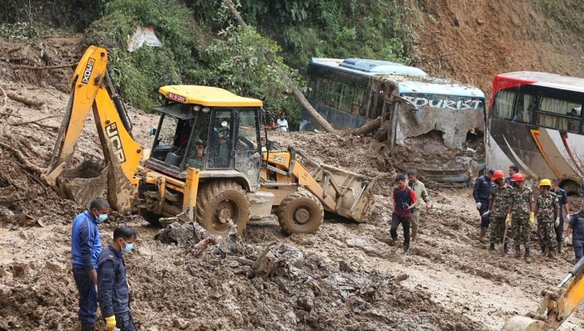झ्याप्ले खोलाकाे पहिरोबाट २५ शव निकालियो, अझ थुप्रै शव भेटिनसक्ने आशङ्का 