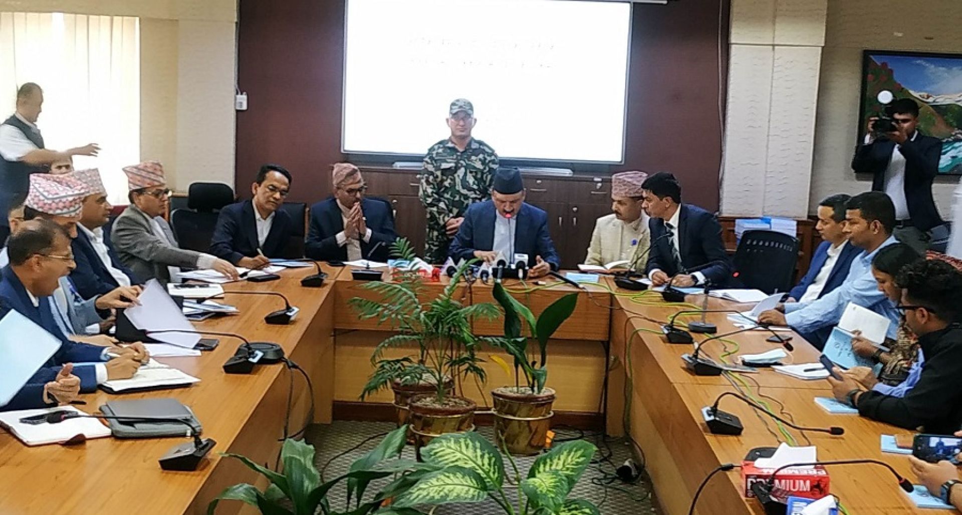 अर्थमन्त्री भन्छन्, ‘लगानीकर्ताको हित हुने व्यवस्था गरिएको छ, तर बुझेनन्’