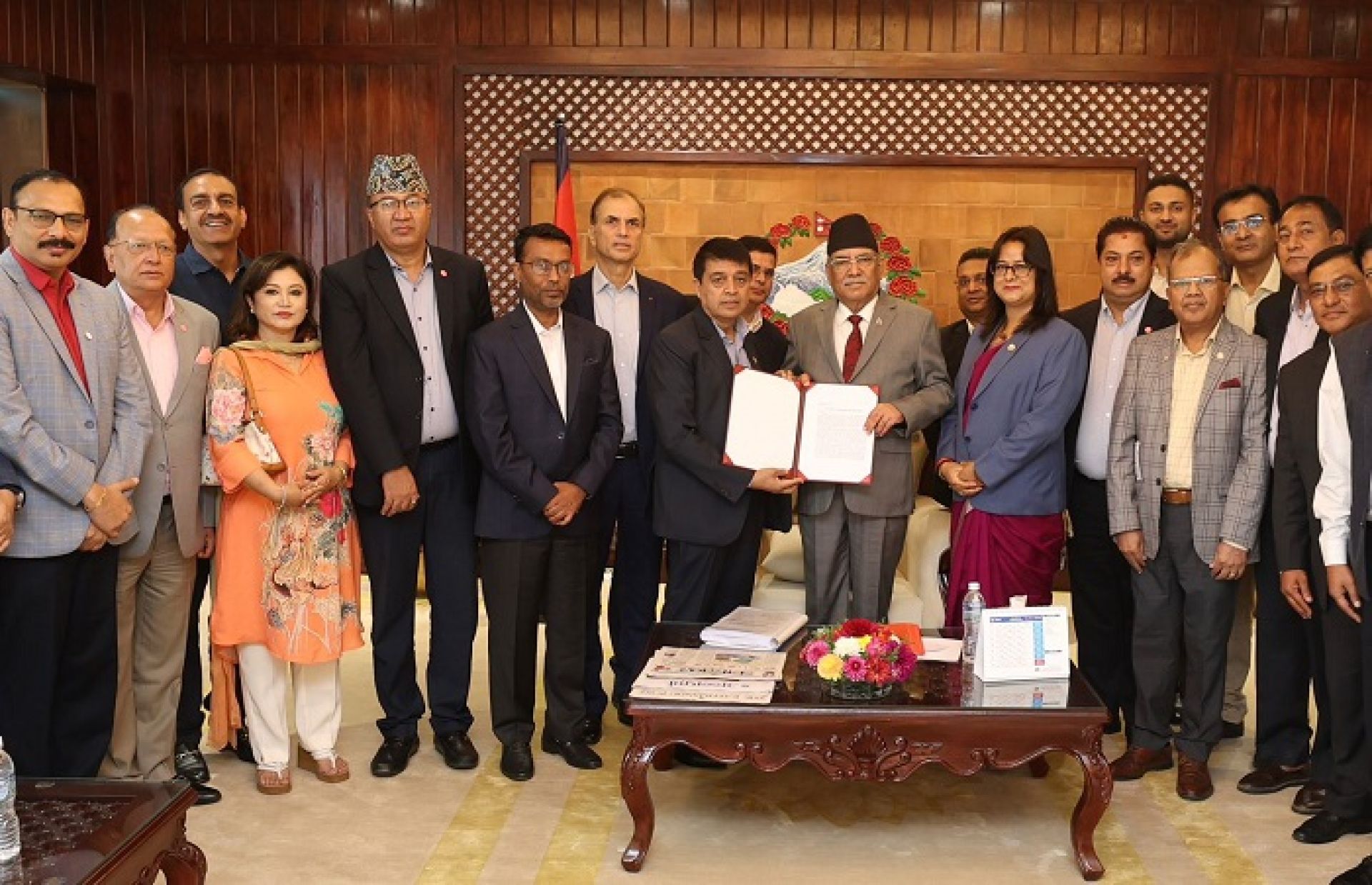 कुलमानलाई प्रधानमन्त्रीको निर्देशनः उद्योगहरुको विद्युत आपूर्ति तत्काल बन्द नगर्नु