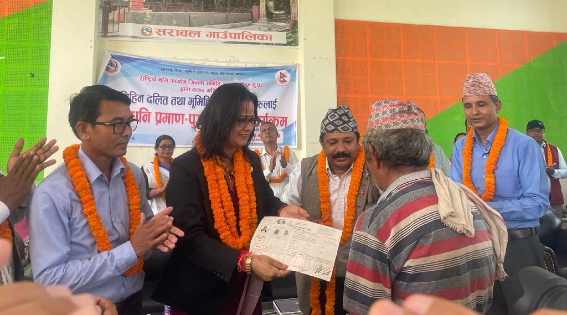 भूमिहीन नेपाली भूमि अधिकारबाट वञ्चित हुनु पर्दैन: मन्त्री चौधरी