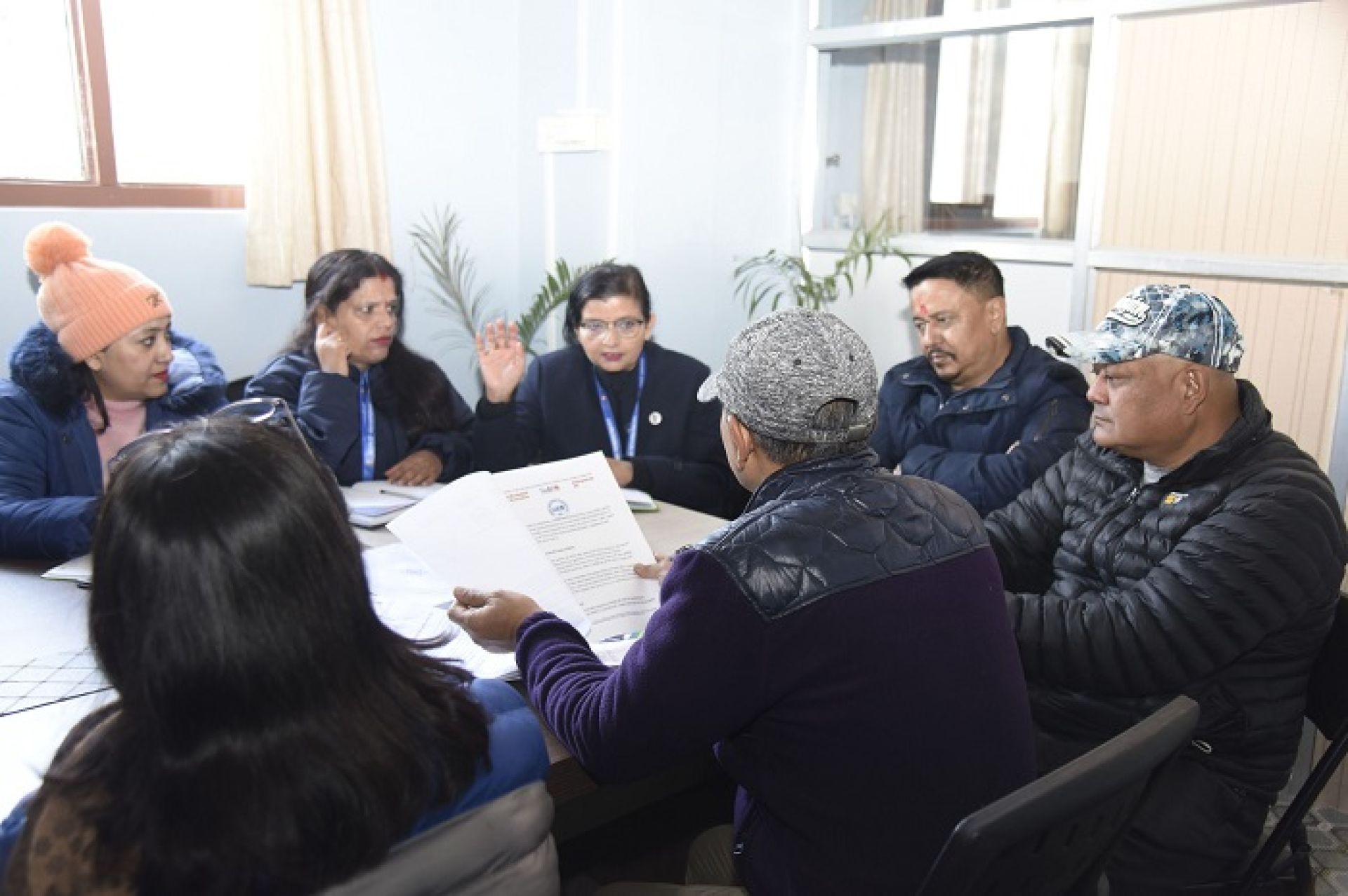 महानगरद्वारा सहायता कक्षमा सांकेतिक भाषा अनुवादक राख्ने निर्णय 