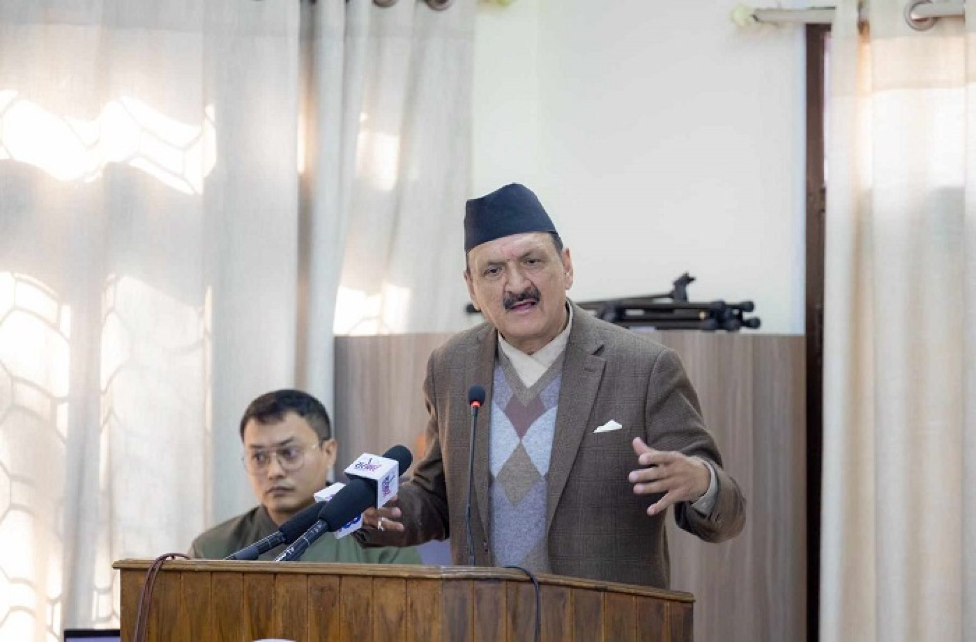 अर्थतन्त्रमा दबाब छ, तर समस्या छैनः अर्थमन्त्री 