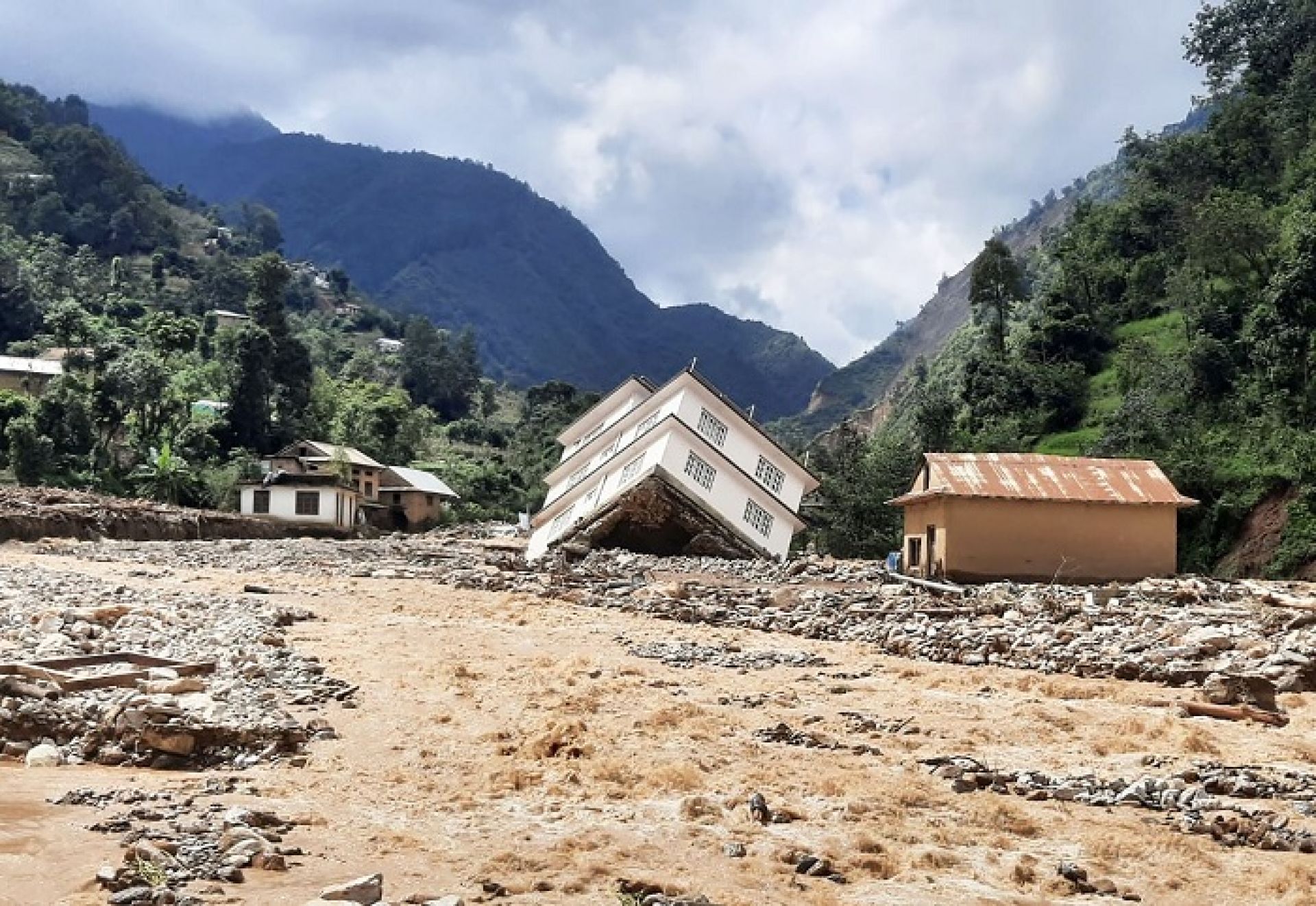 बाढीपहिरोबाट काभ्रेमा ४२ करोड बढीको क्षति