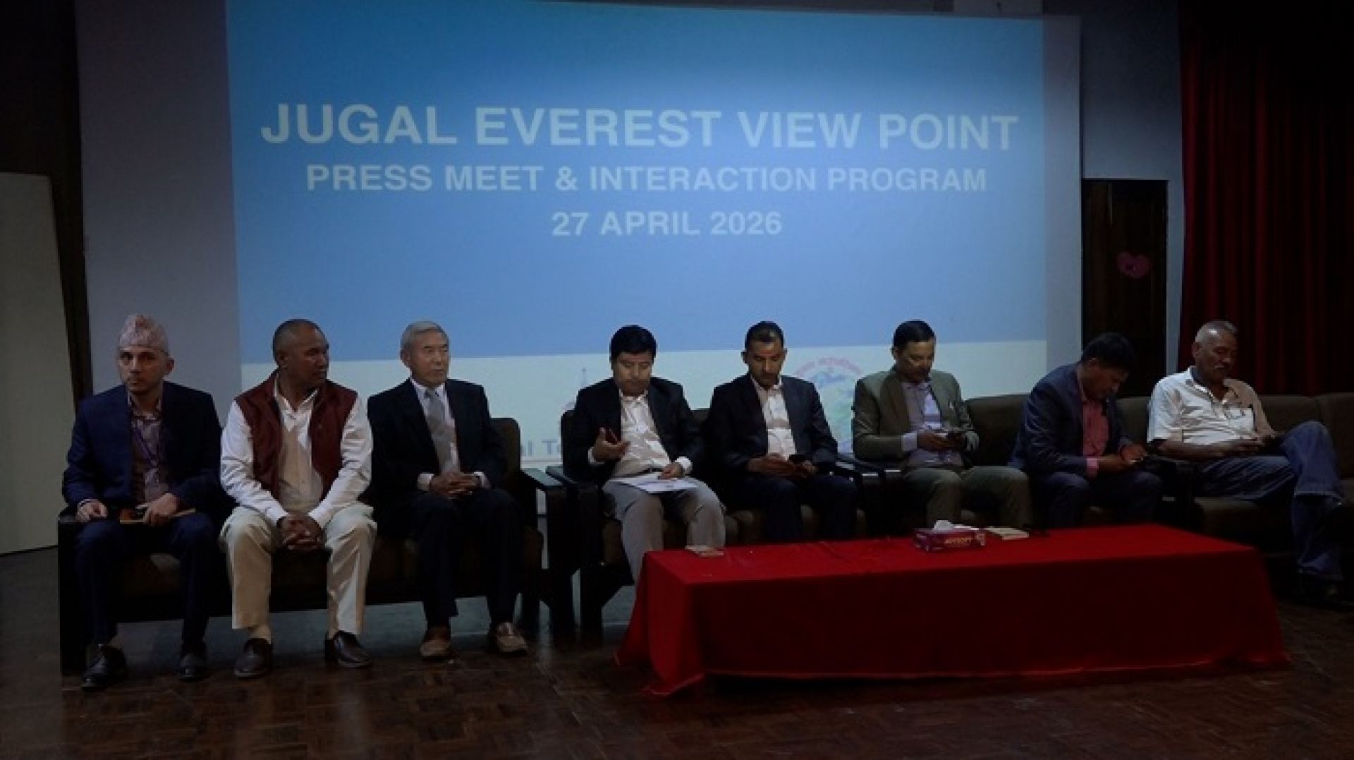 पाँच हजार ५७० मिटर उचाइमा रहेको ‘जुगल एभरेष्ट भ्यु प्वाइन्ट’ को सफल आरोहण