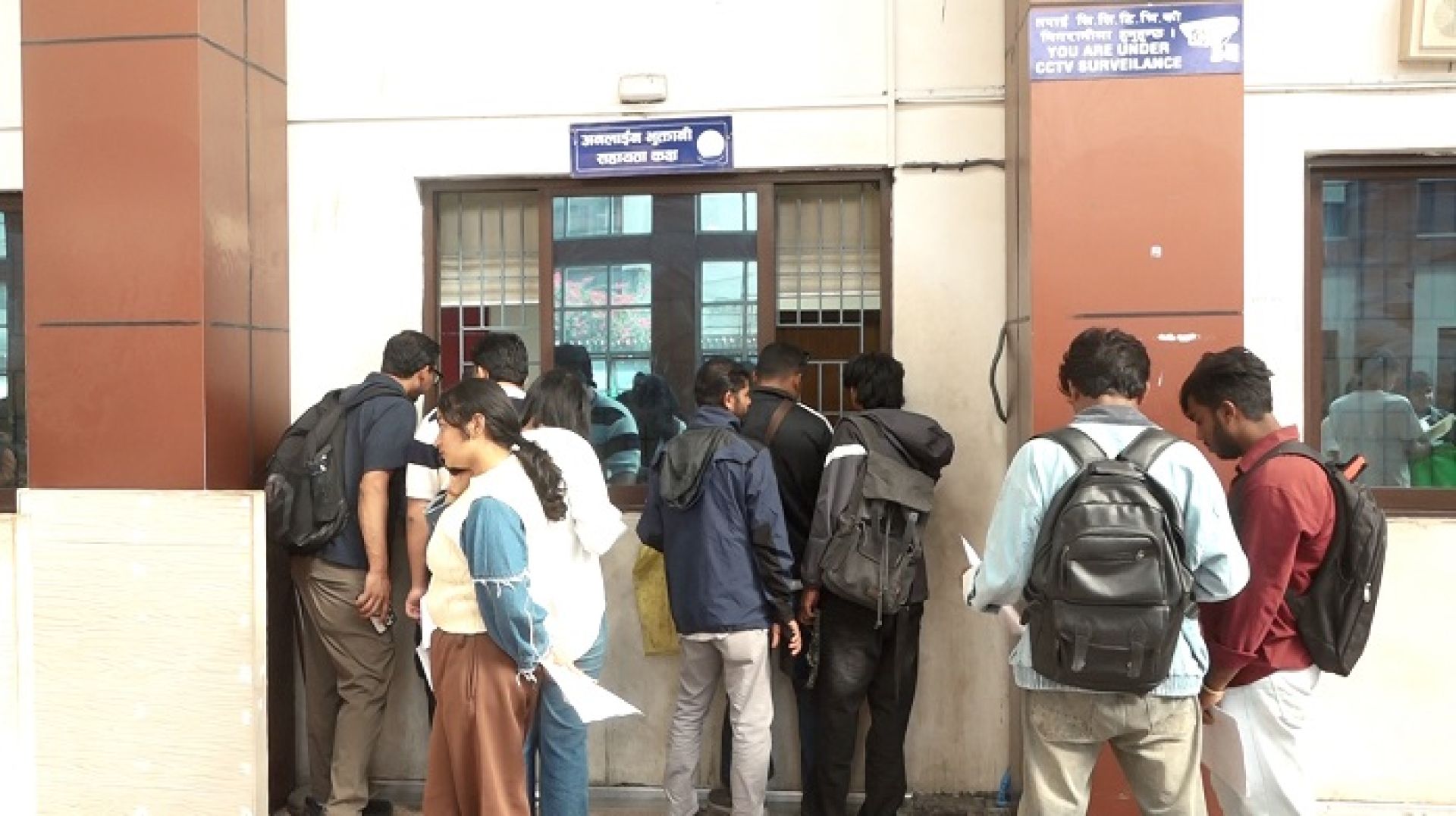 सरकारी वेबसाइट तथा अनलाइन प्रणालीहरू सञ्चालनमा, केही सेवामा अझै समस्या
