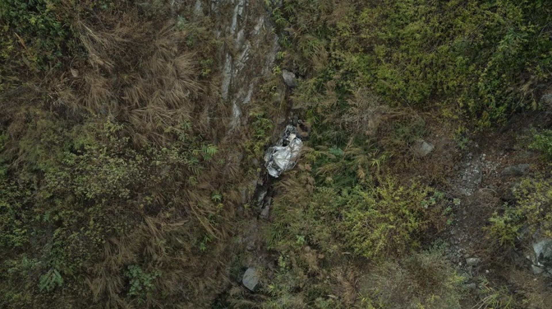 ड्रोनमार्फत पत्ता लाग्यो दुर्घटनाग्रस्त गाडी, सम्पर्कविहीन रहेका काफ्ले मृत फेला