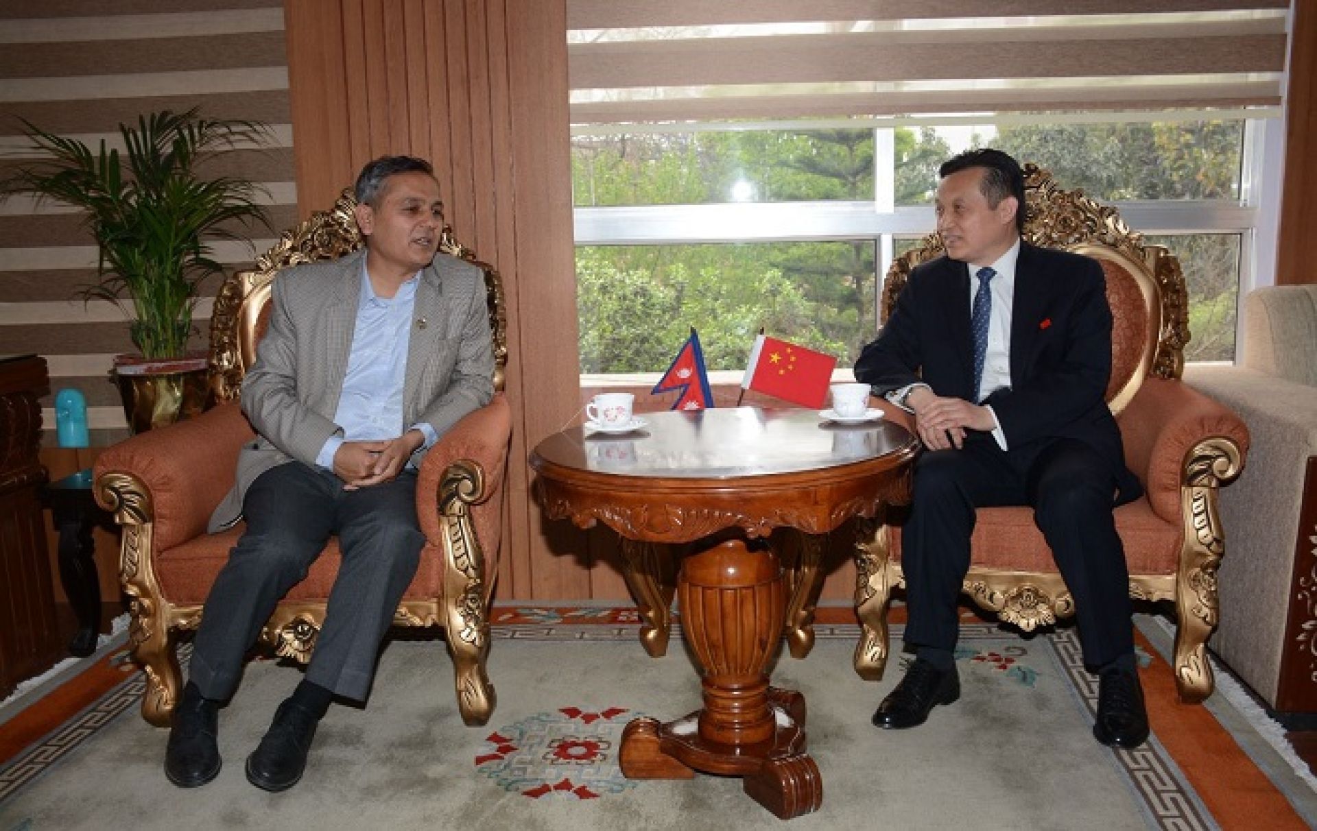 गृहमन्त्री अर्याल र नेपालका लागि चिनियाँ राजदूत चाङ माओमिङलबीच शिष्टाचार भेट