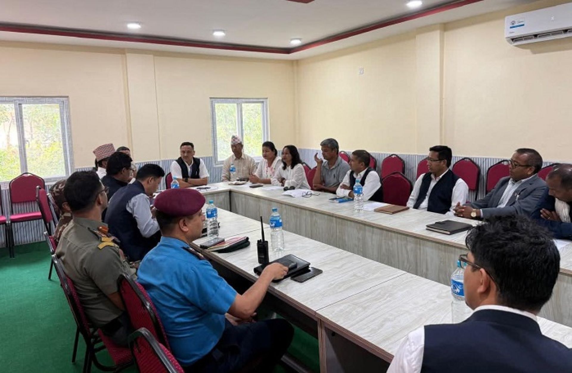कैलालीका जनप्रतिनिधिले भने ऐलानीमा बसेकालाई हटाउन सक्दैनौं