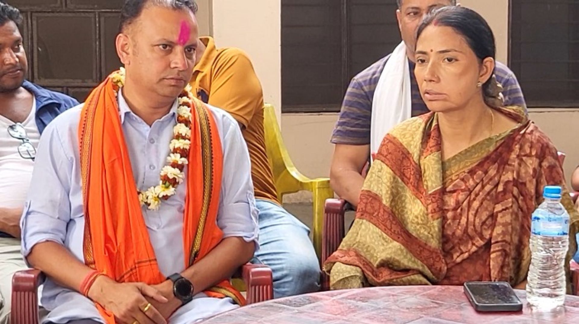 विजयी भएका मनिष झाको नयाँ शैली, पराजितसँग भेट्ने र परामर्श लिने