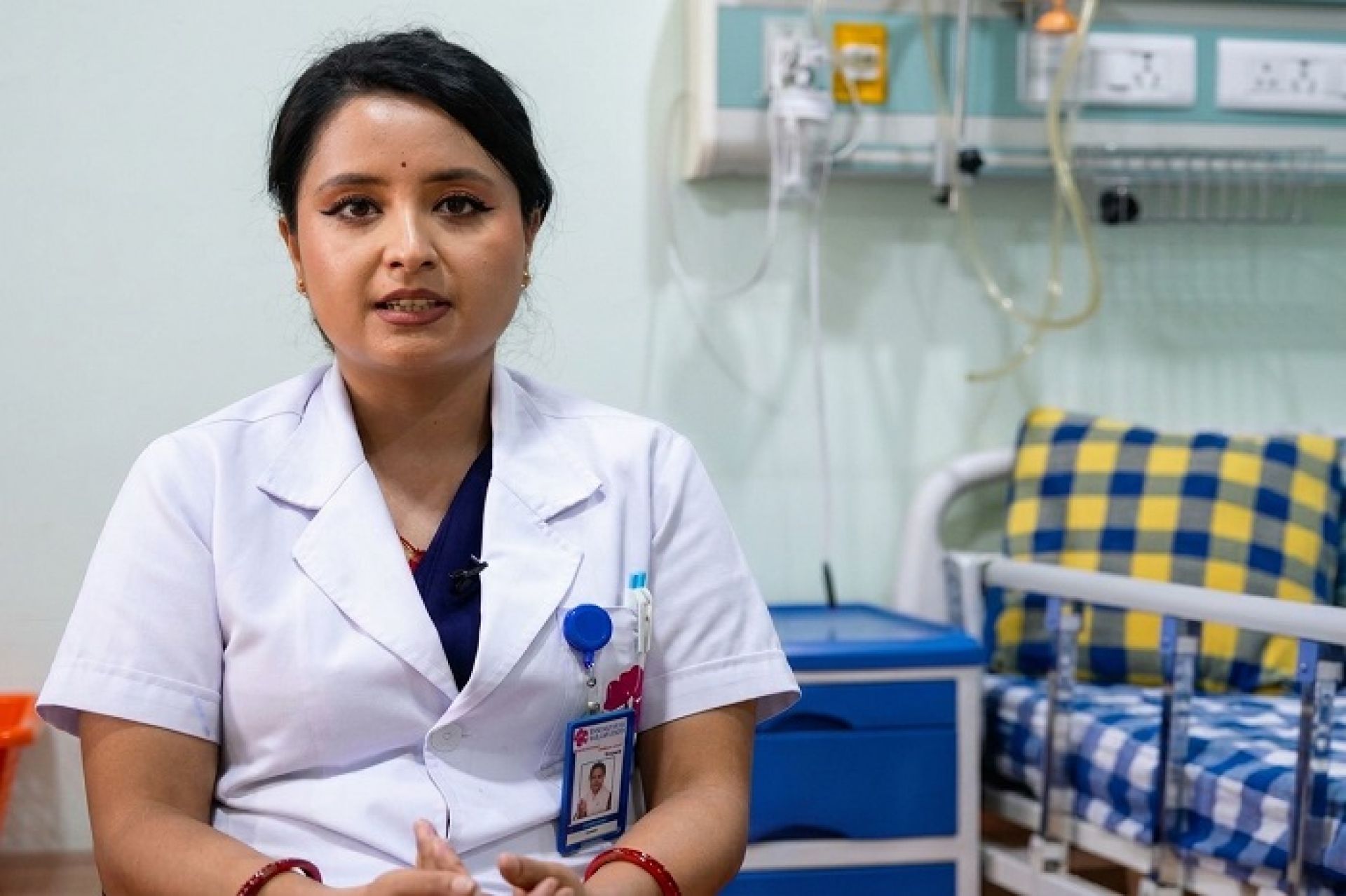दक्ष नर्सको अभावमा स्वास्थ्य क्षेत्रः पलायन रोक्न पारिश्रमिक र सुरक्षाको चुनौती