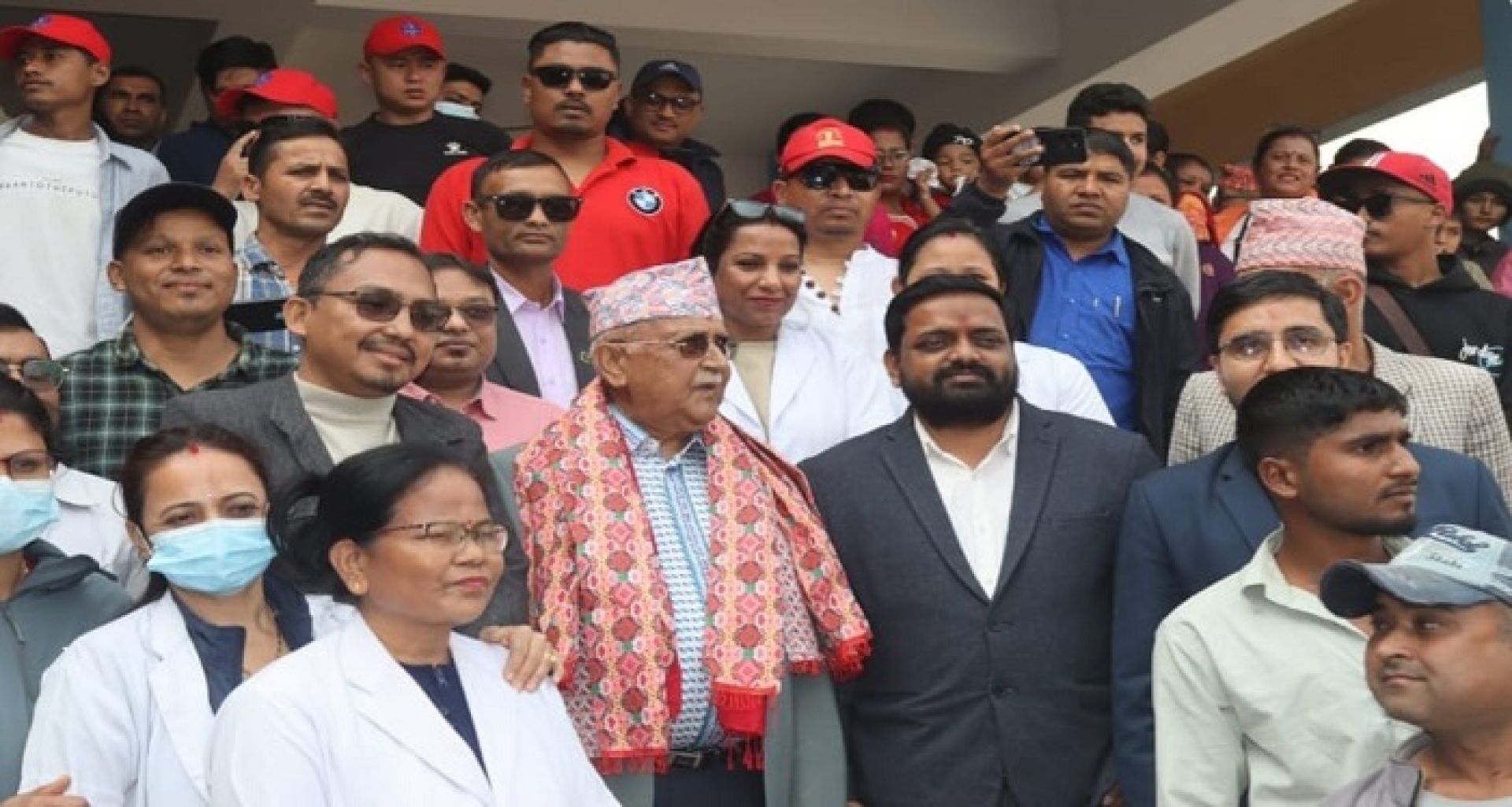 चुनावी दौडधुपले दमक अस्तव्यस्तः ओली-बालेनप्रति समर्थनसँगै आक्रोश बढ्दो, बिरामी र यात्रुलाई सास्ती