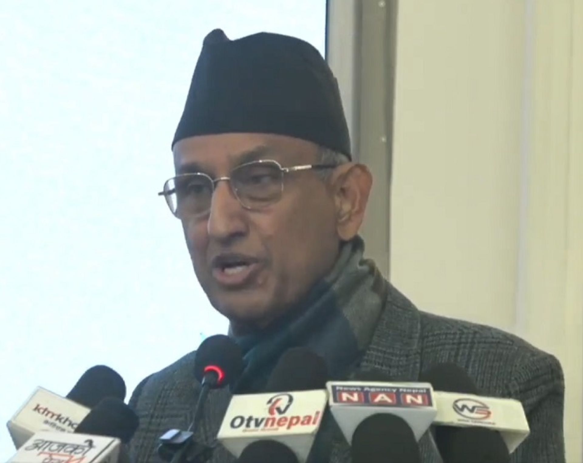 देश आर्थिक संकटको भुमरीमा, खर्च गर्ने सामर्थ्य नहुँदा सरकार कमजोरः नेता आचार्य