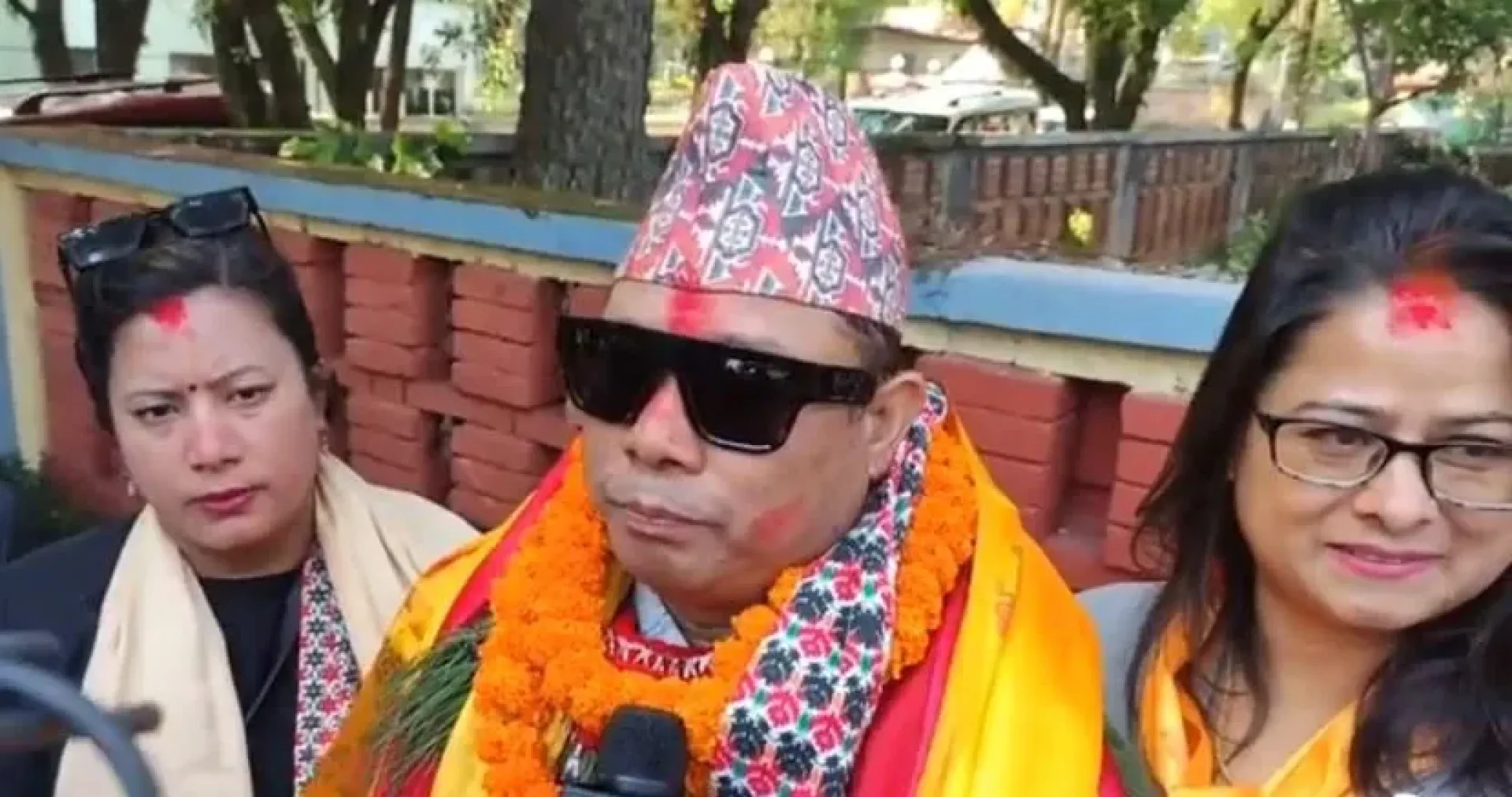 रेशम चौधरी जेलमुक्त : एकातिर स्वागत, अर्कोतिर आलोचनाको आगो