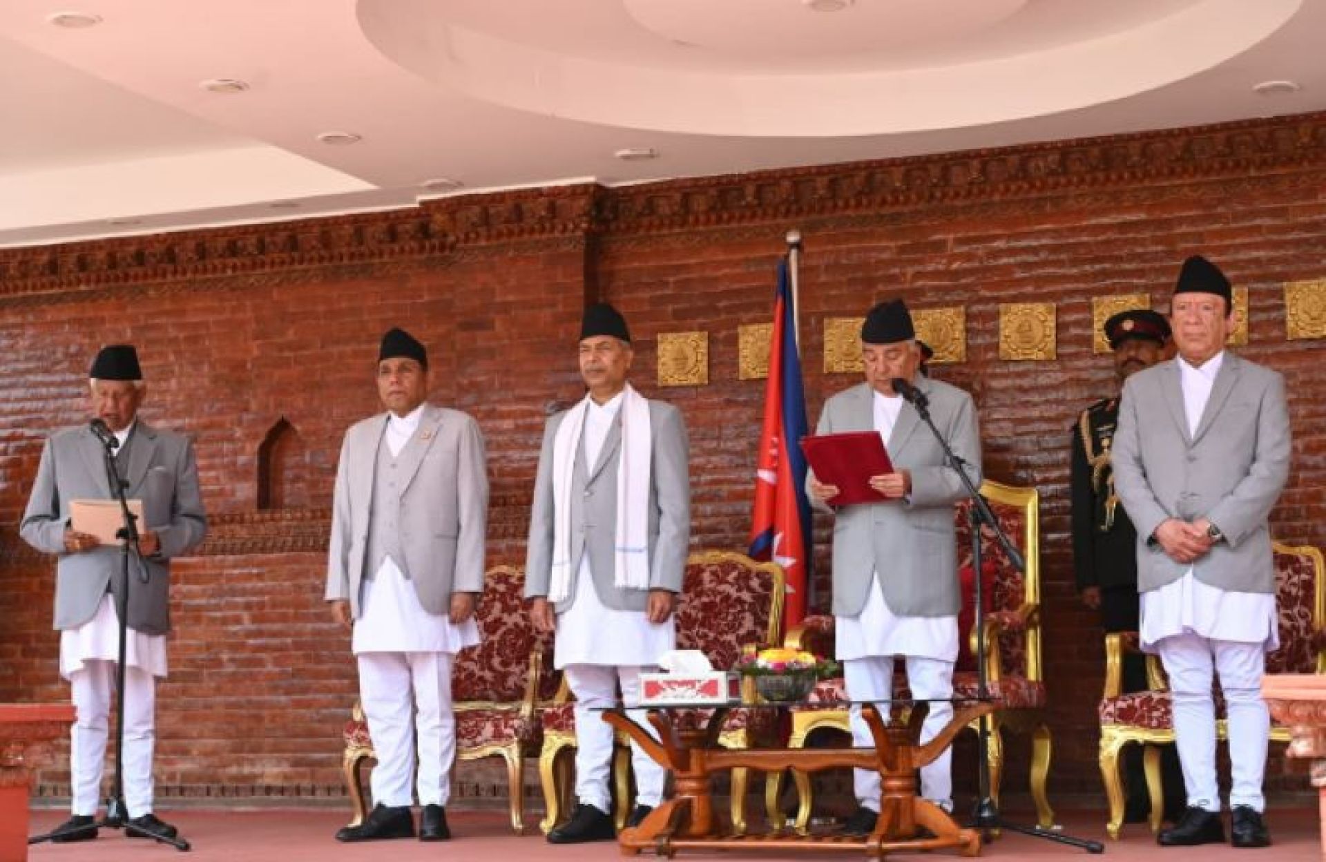 नवनिर्वाचित २७४ सांसदको शपथग्रहण आज